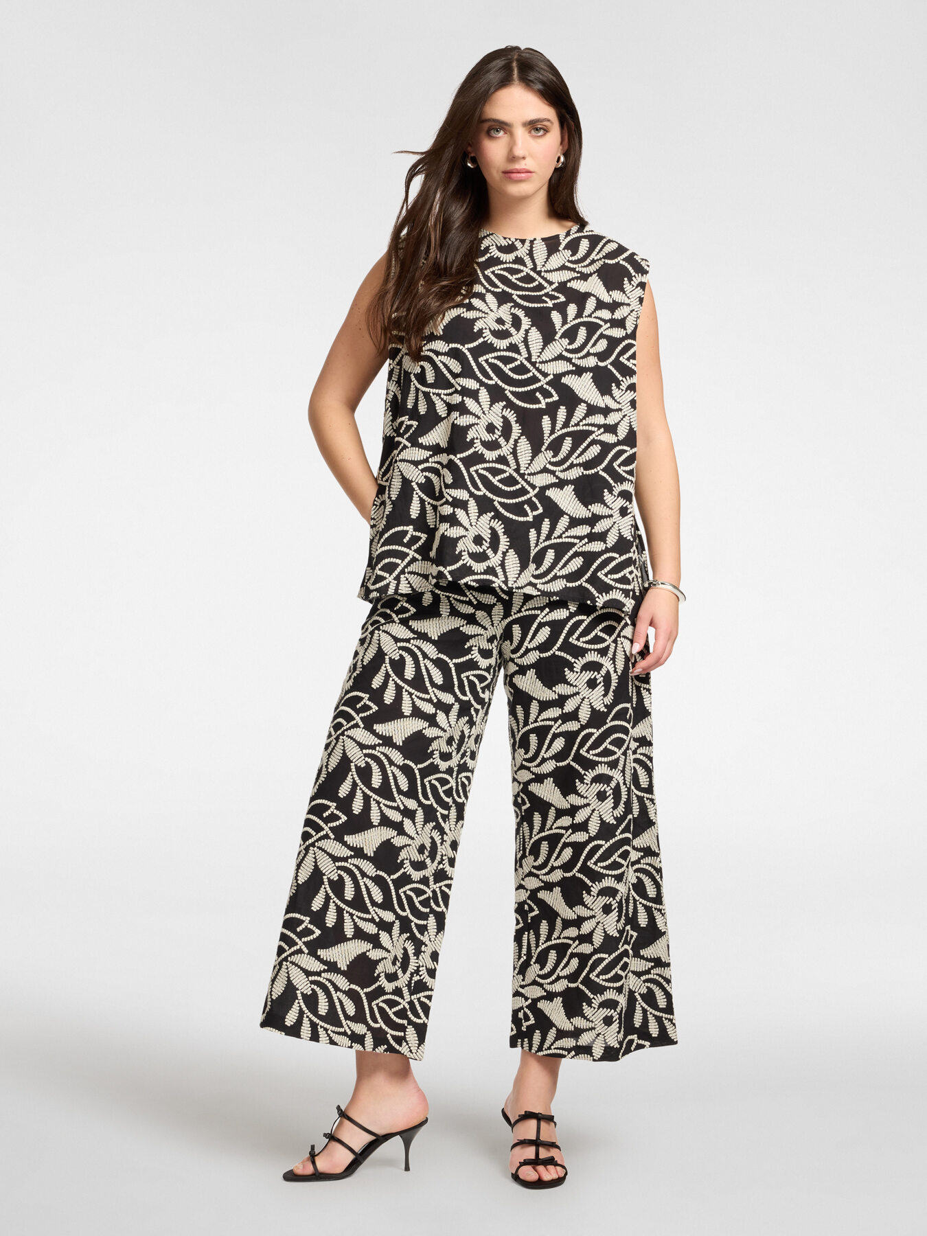 Top brod&eacute; image number 2