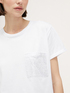 Camiseta bimaterial con bolsillo de pedrería image number 2