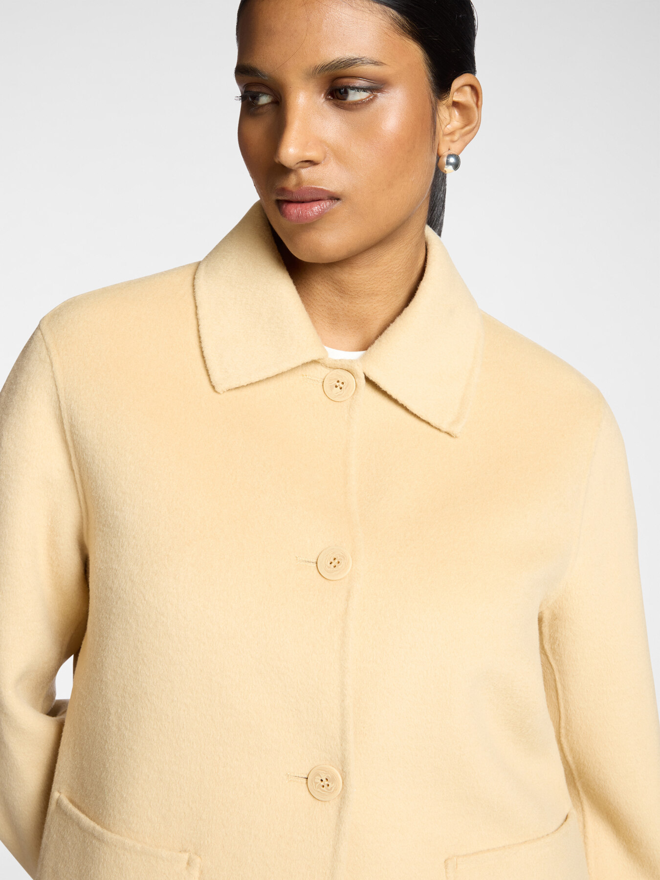 Abrigo corto doble image number 3