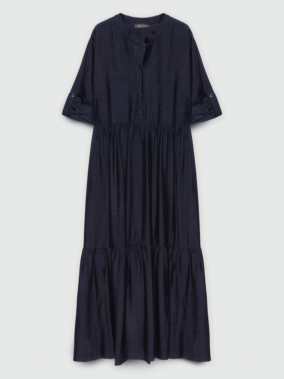 Langes Volantkleid
