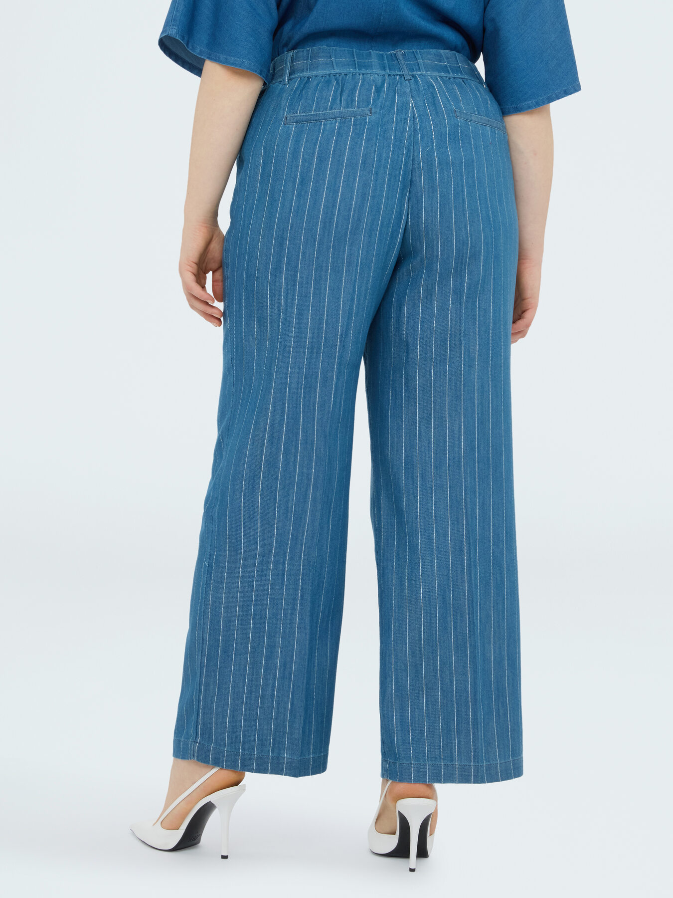 Wide Leg Hose aus Tencel mit Nadelstreifen in Lurex image number 1