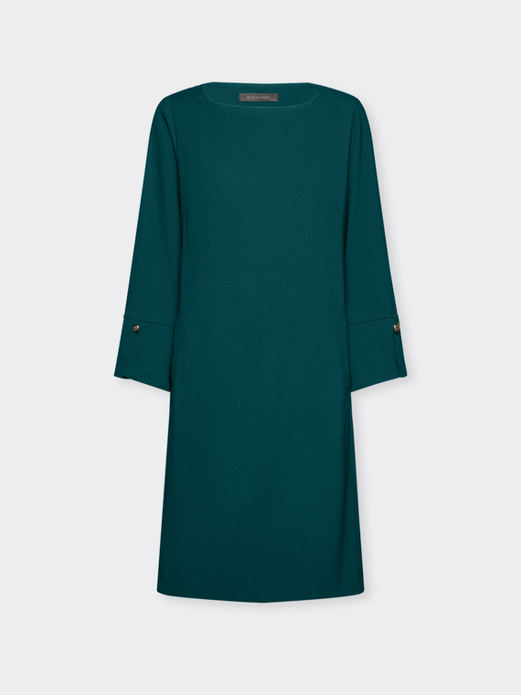 Dress made of cr&ecirc;pe fabric