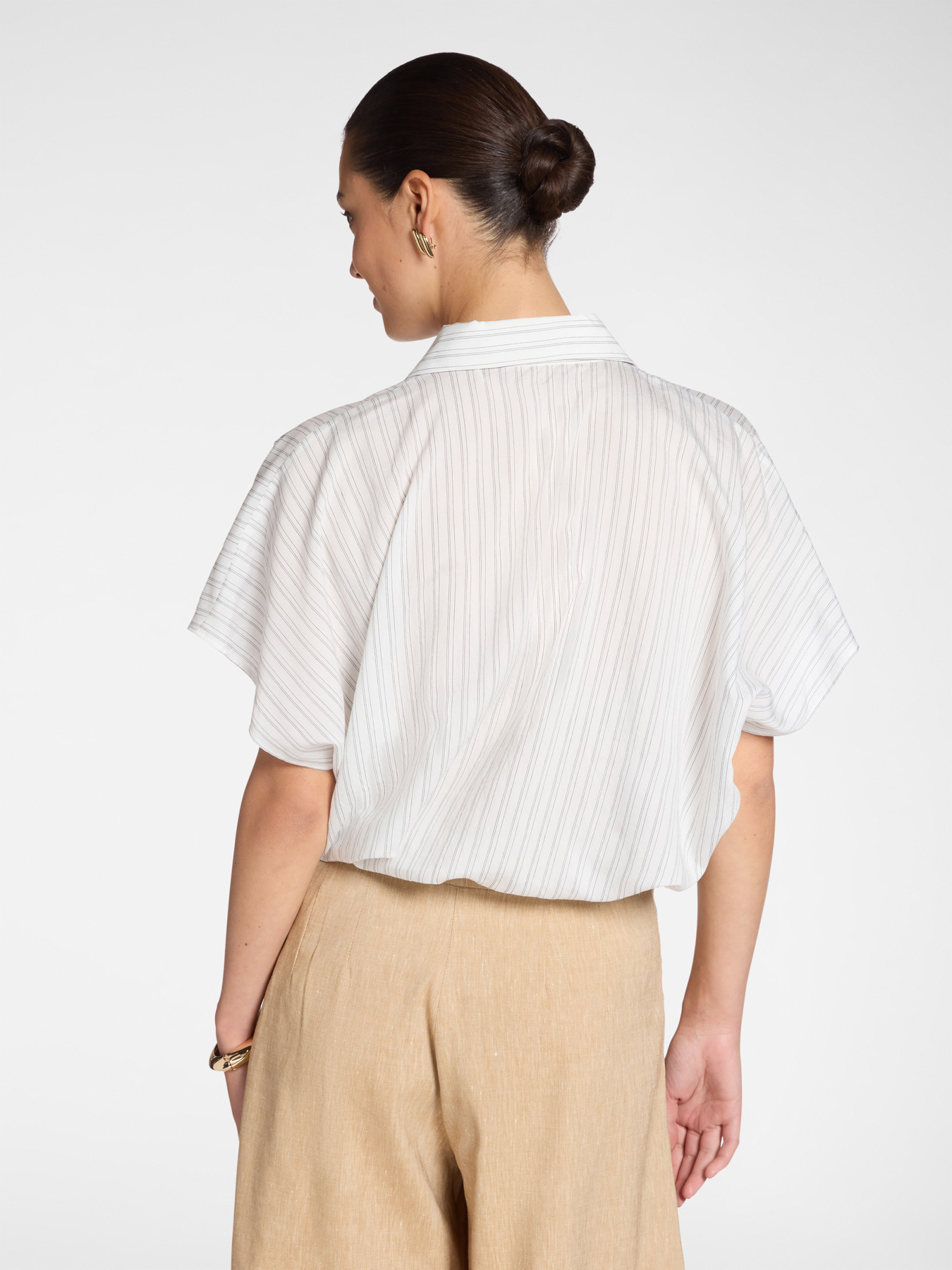 Camicia gessata con maniche corte image number 1