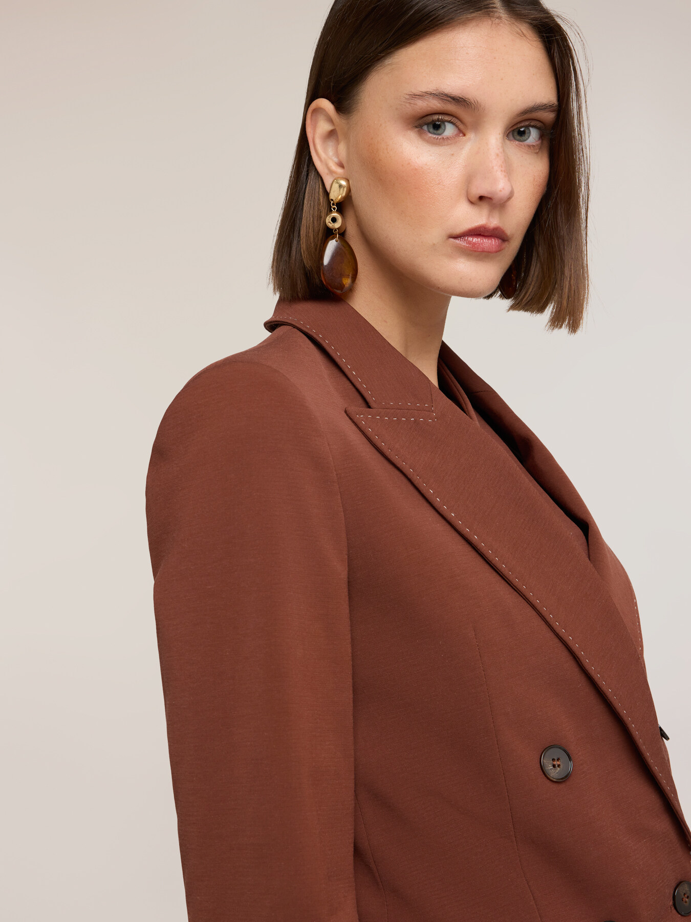 Jacket with topstitching The Tailoring Lab image number 3