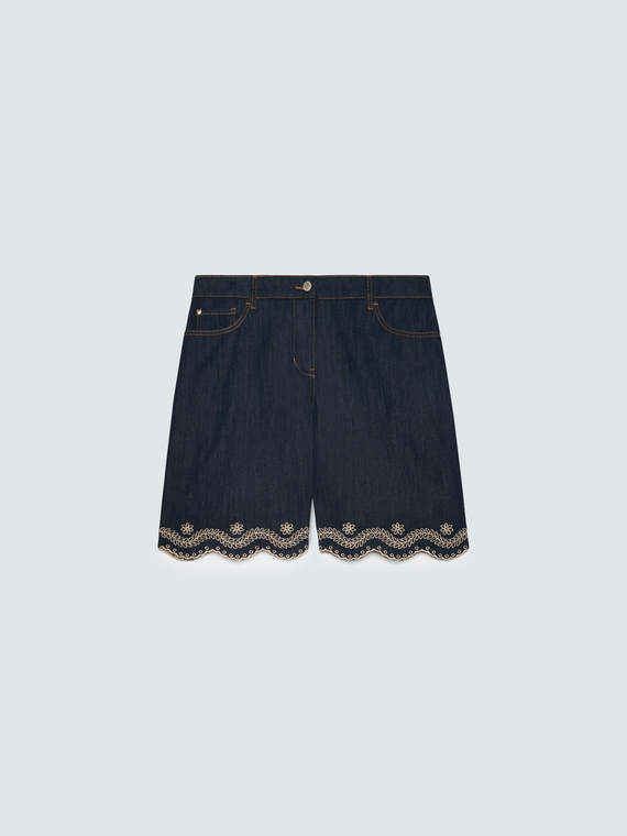 Jeans-Bermuda mit Sangallo-Stickerei