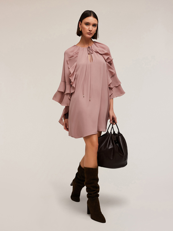 Robe courte à volants