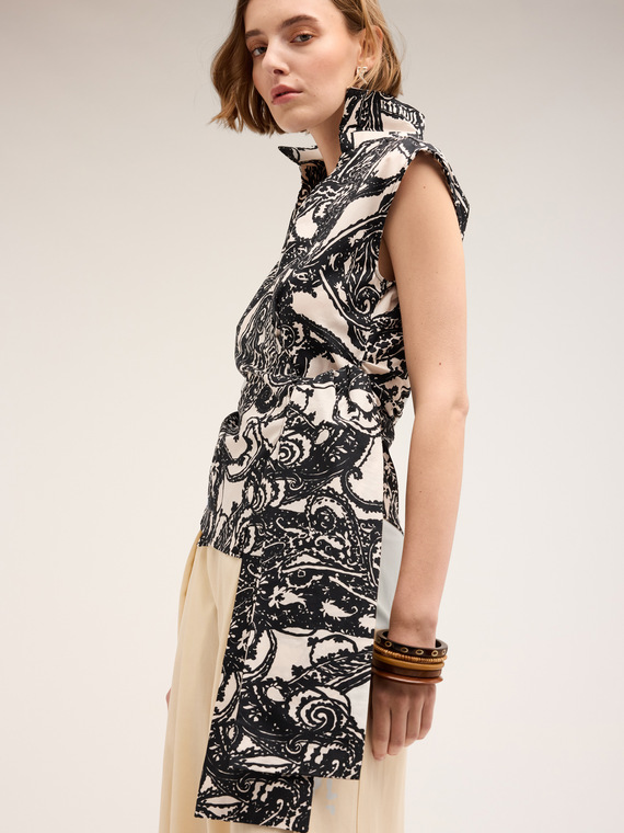 Camicia senza maniche fantasia paisley