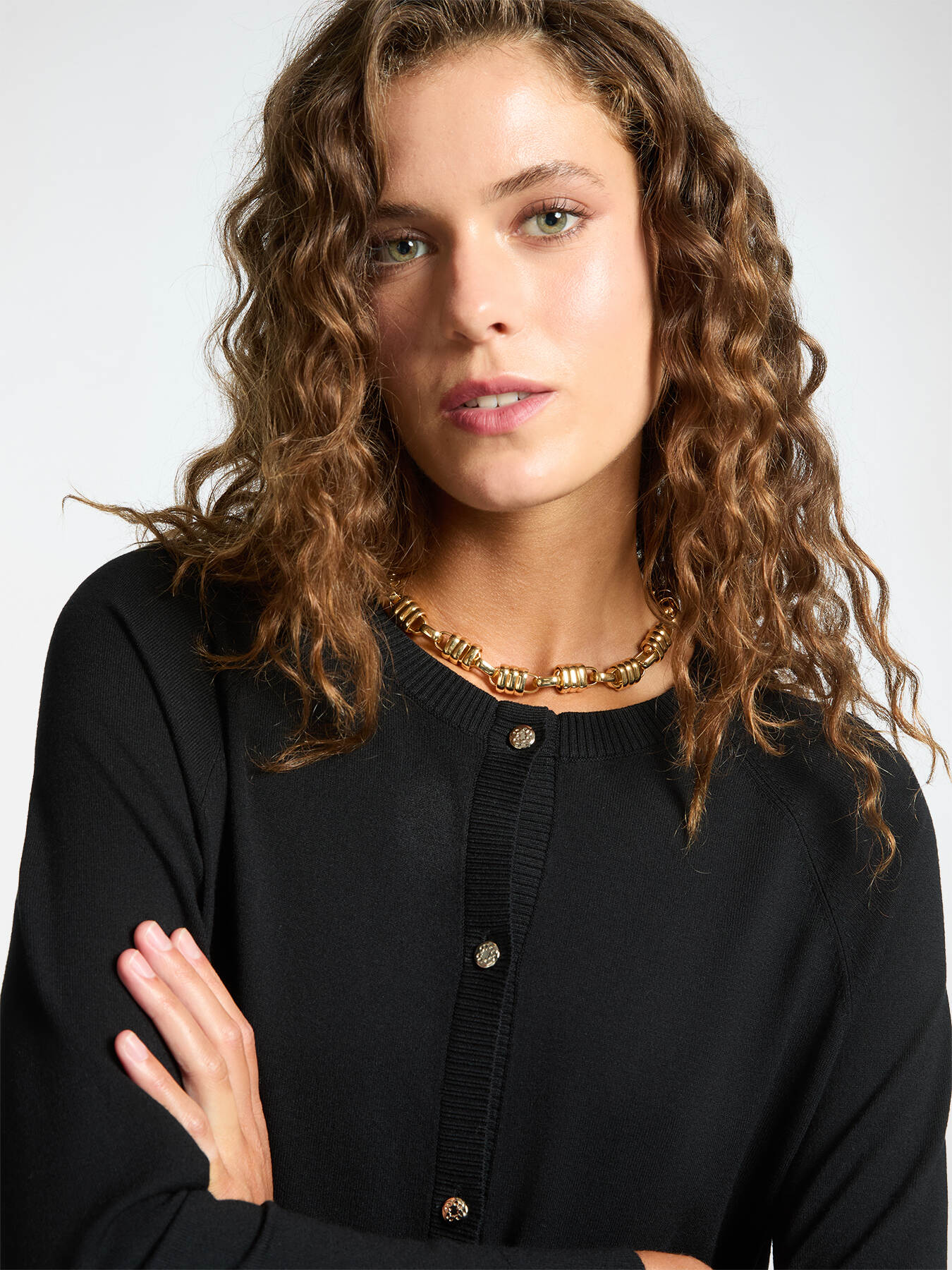 Cárdigan con botones image number 3