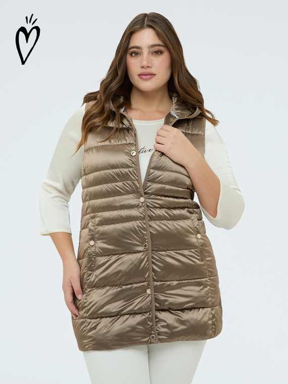 &Auml;rmellose Daunenjacke mit Kapuze