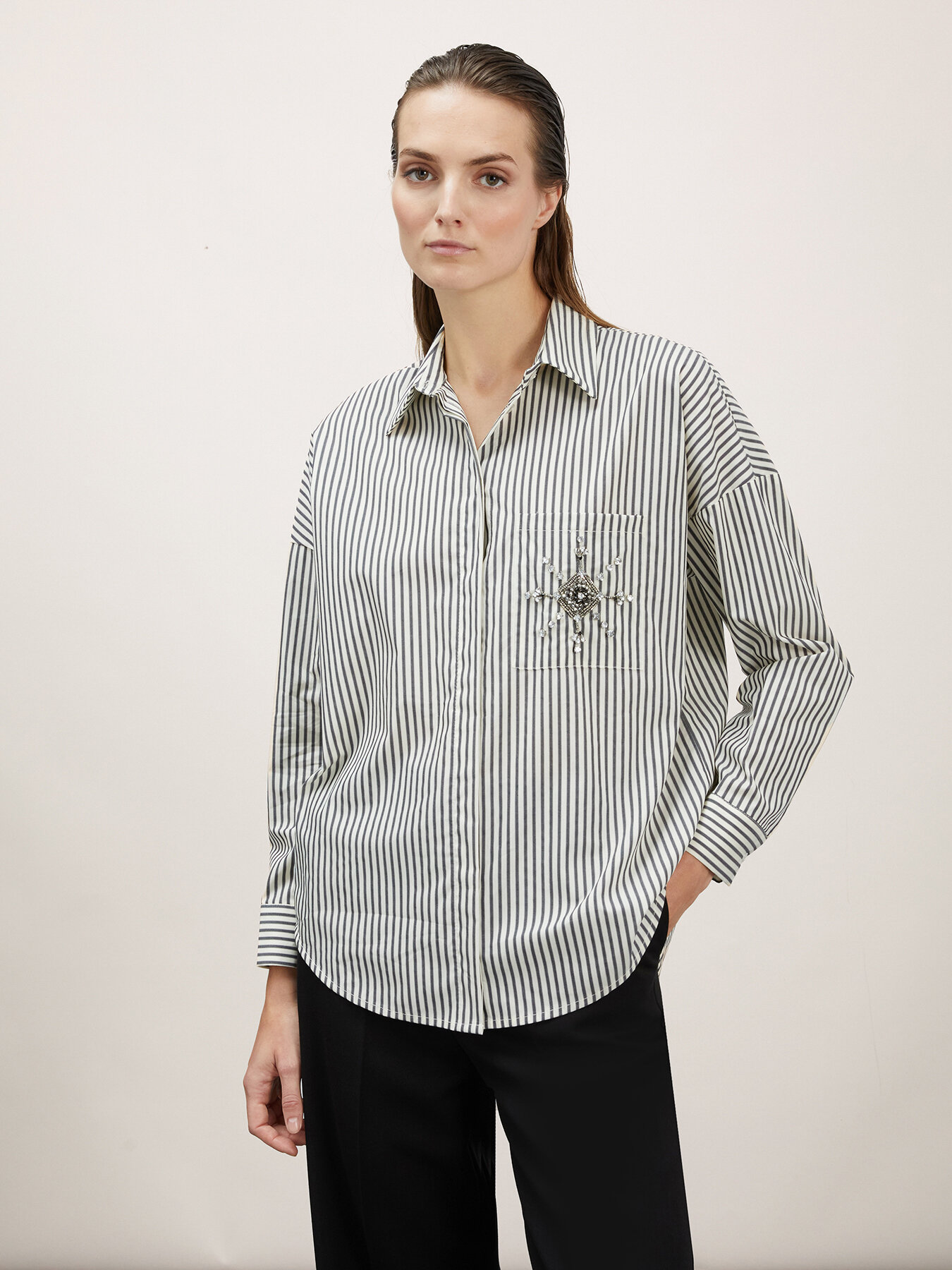 Chemise large à rayures avec broderie image number 0