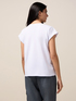 T-Shirt mit Blumenbrosche image number 1