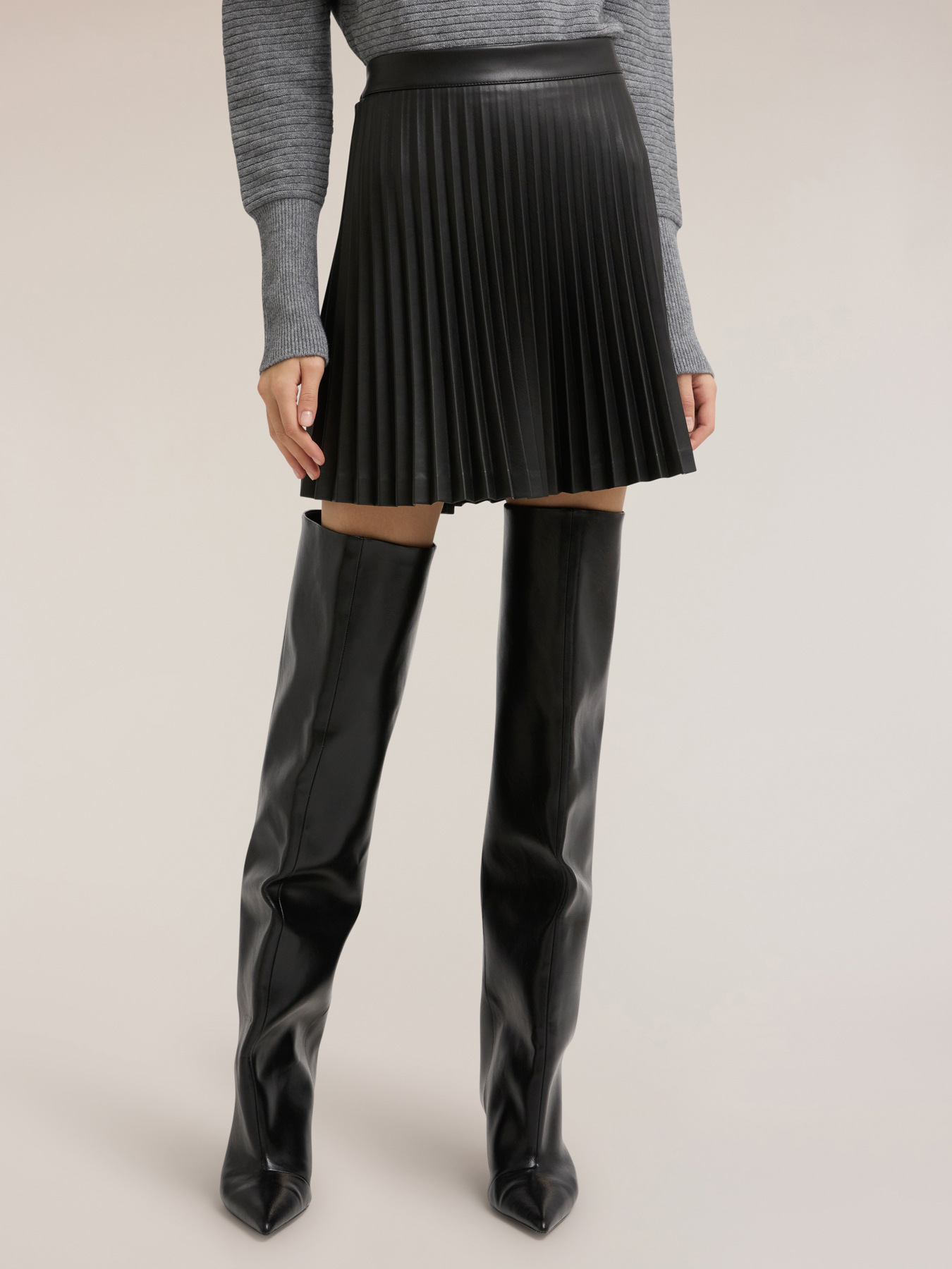 Short pleated skirt in coated fabric image number 2