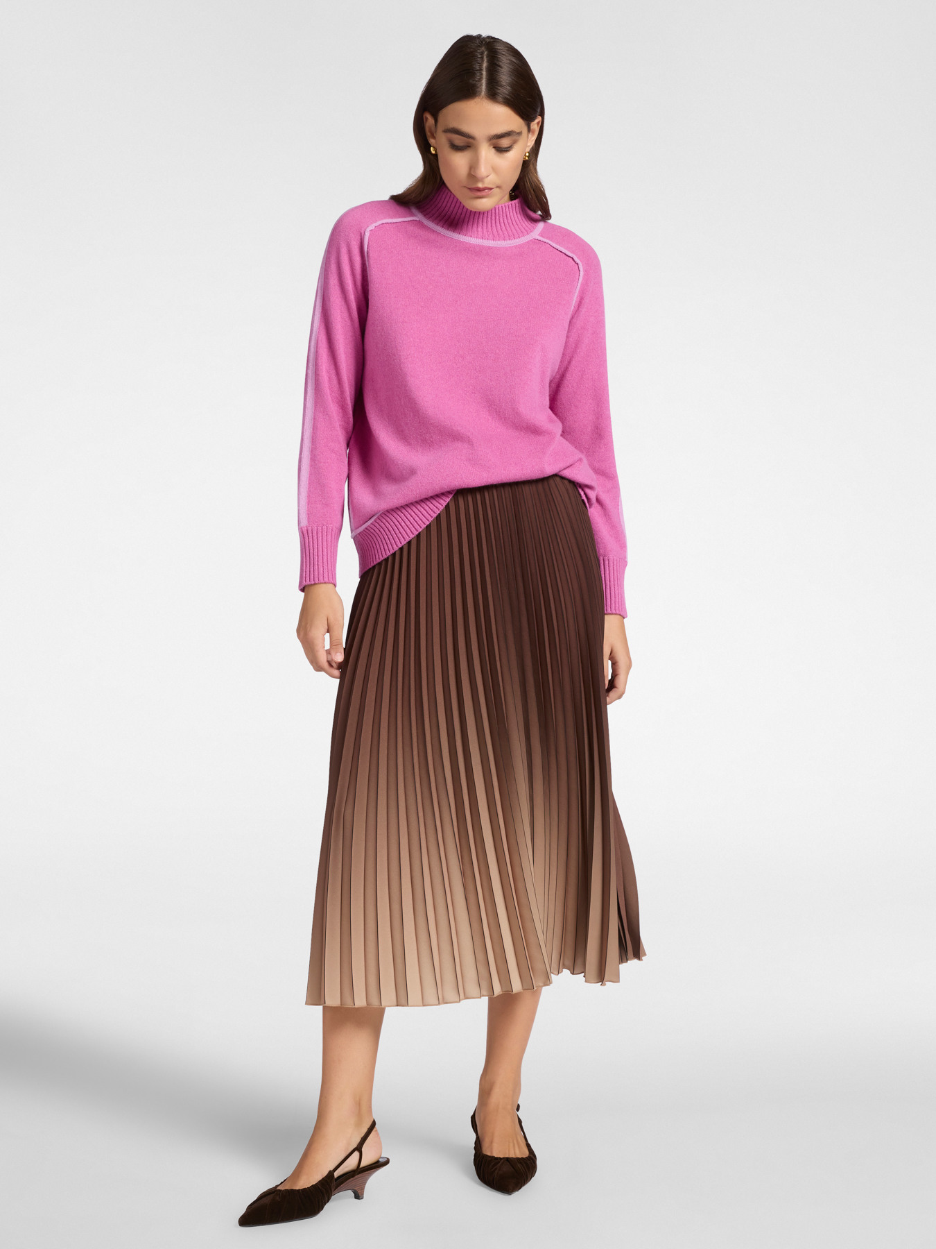 Wool jumper with contrasting edges image number 2