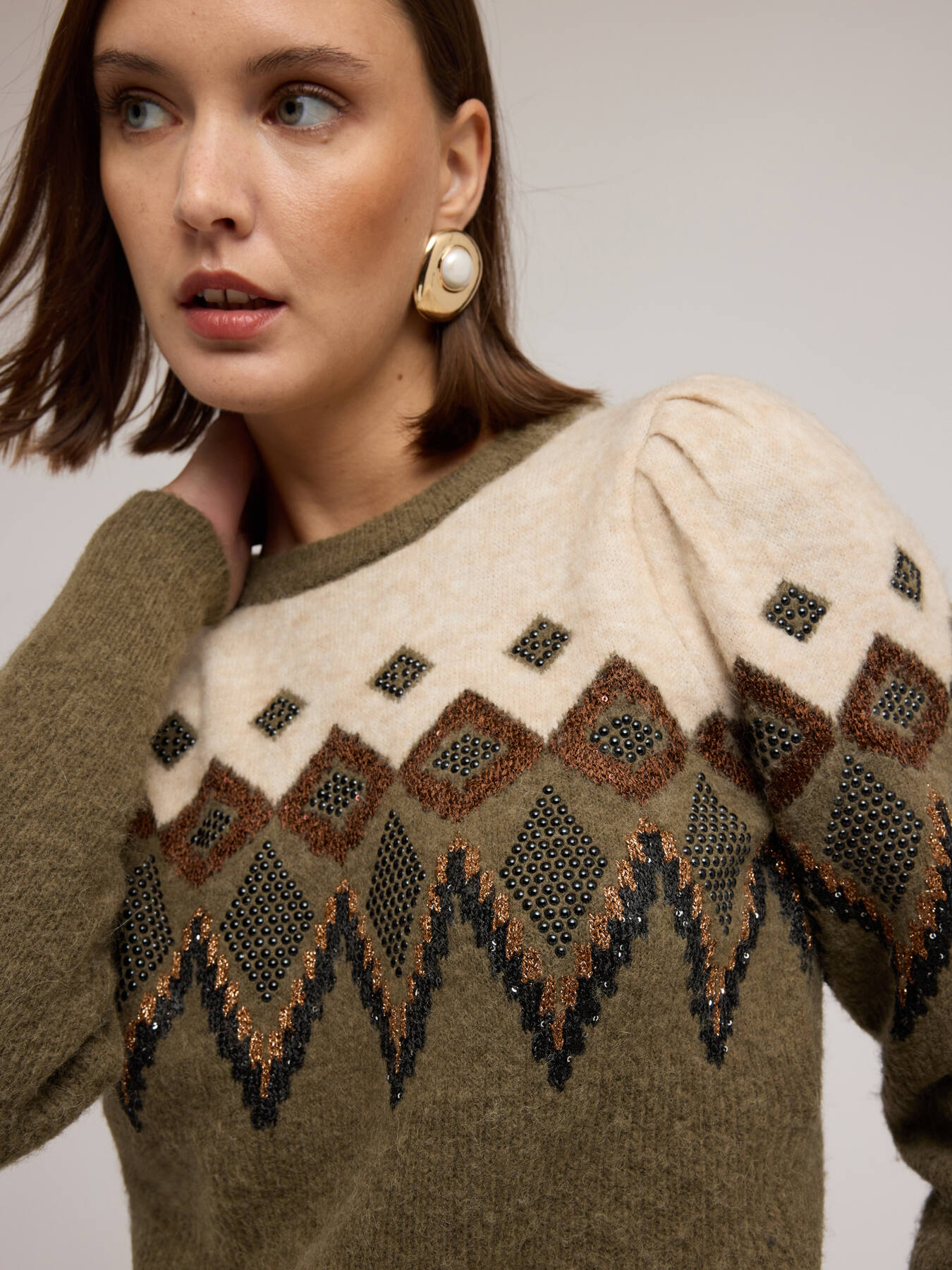 Jacquard sweater with balloon sleeves image number 2