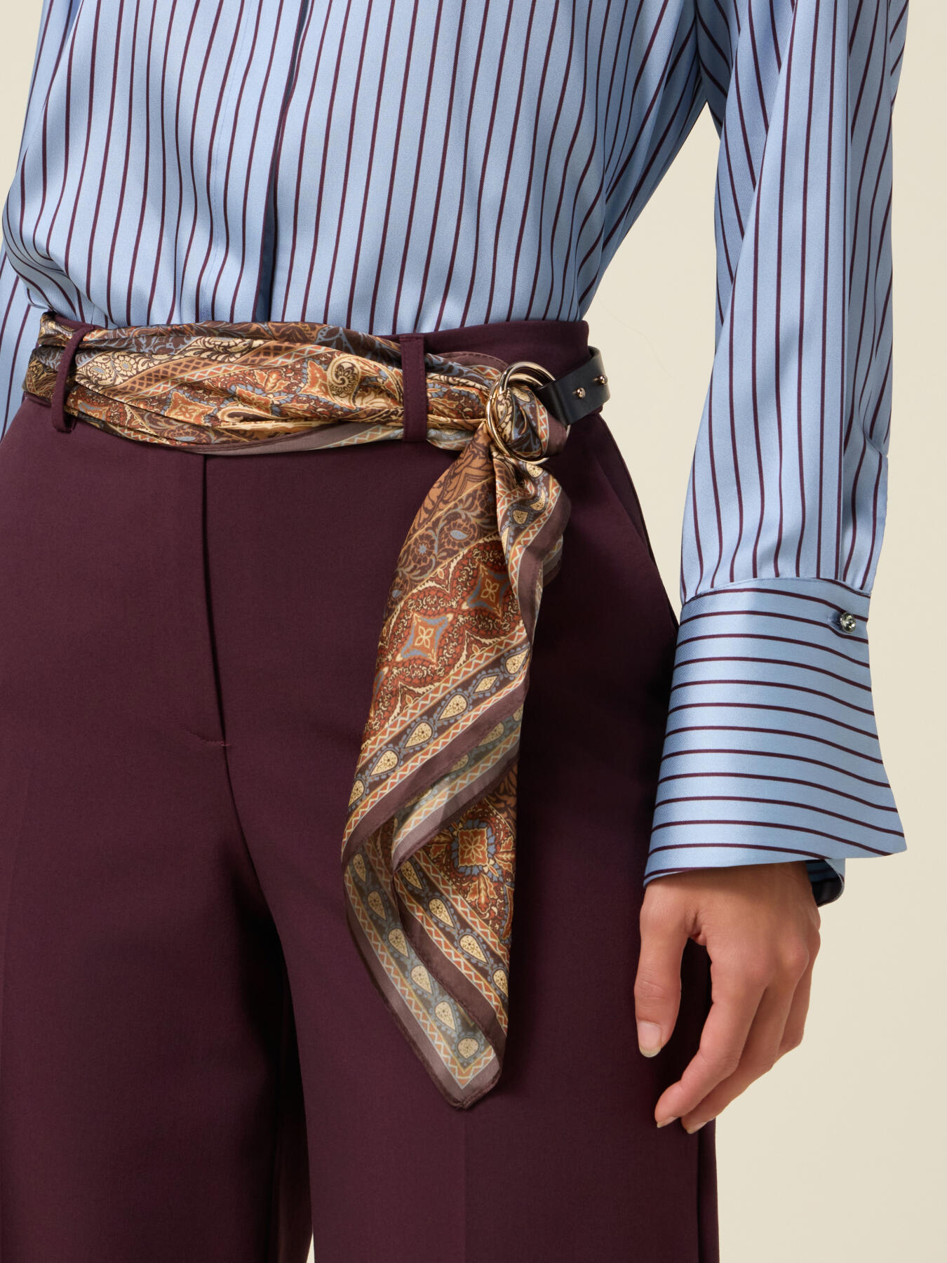 Cintura con foulard decorativo image number 1