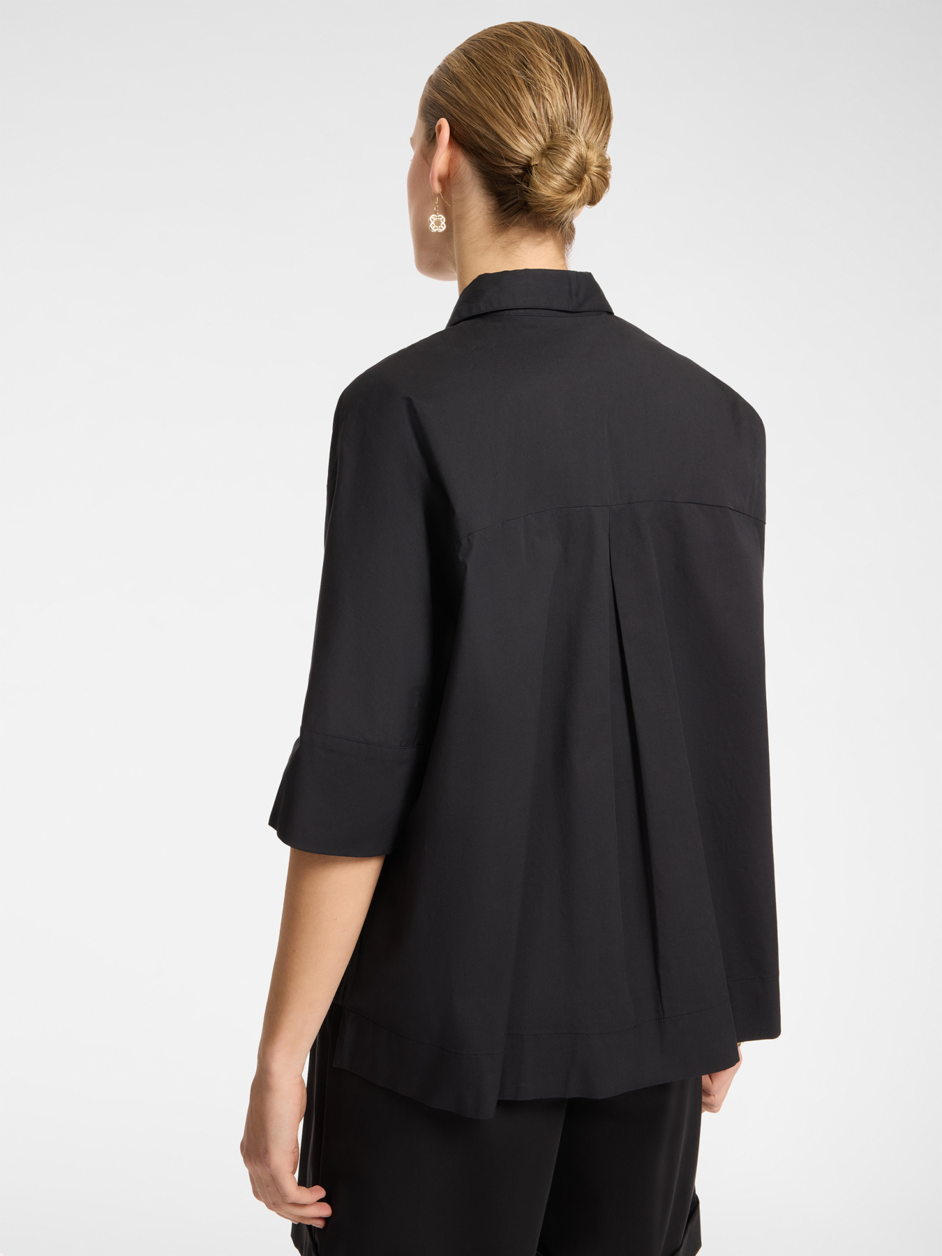 Embroidered shirt image number 1
