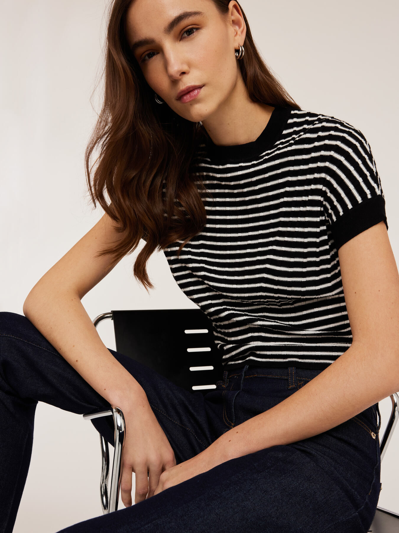 3D rib knit sweater with short sleeves image number 0