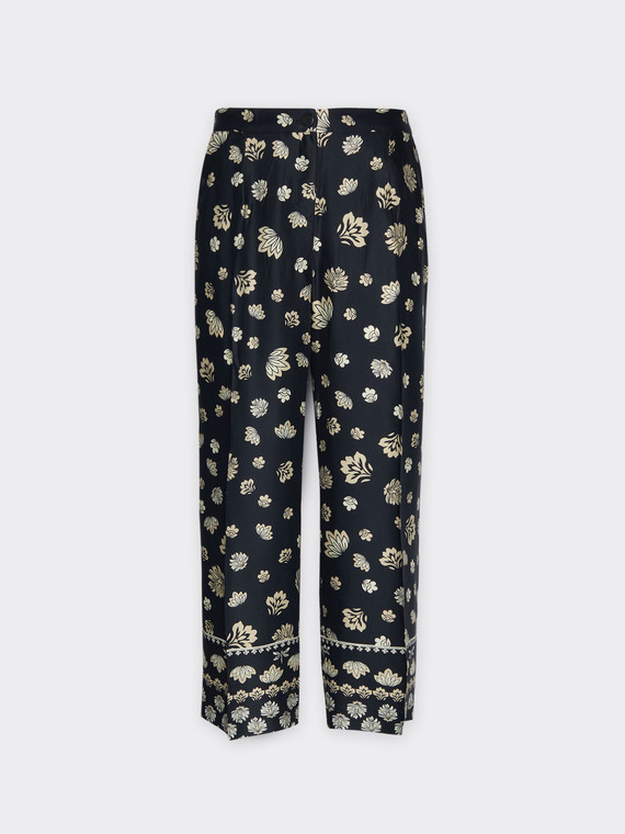 Verkürzte Hose mit Ethno-Print