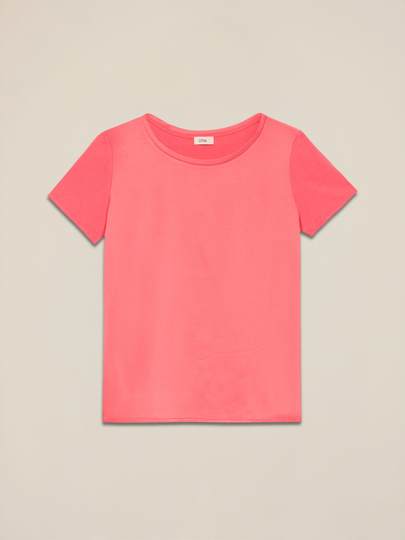 Two-material T-shirt