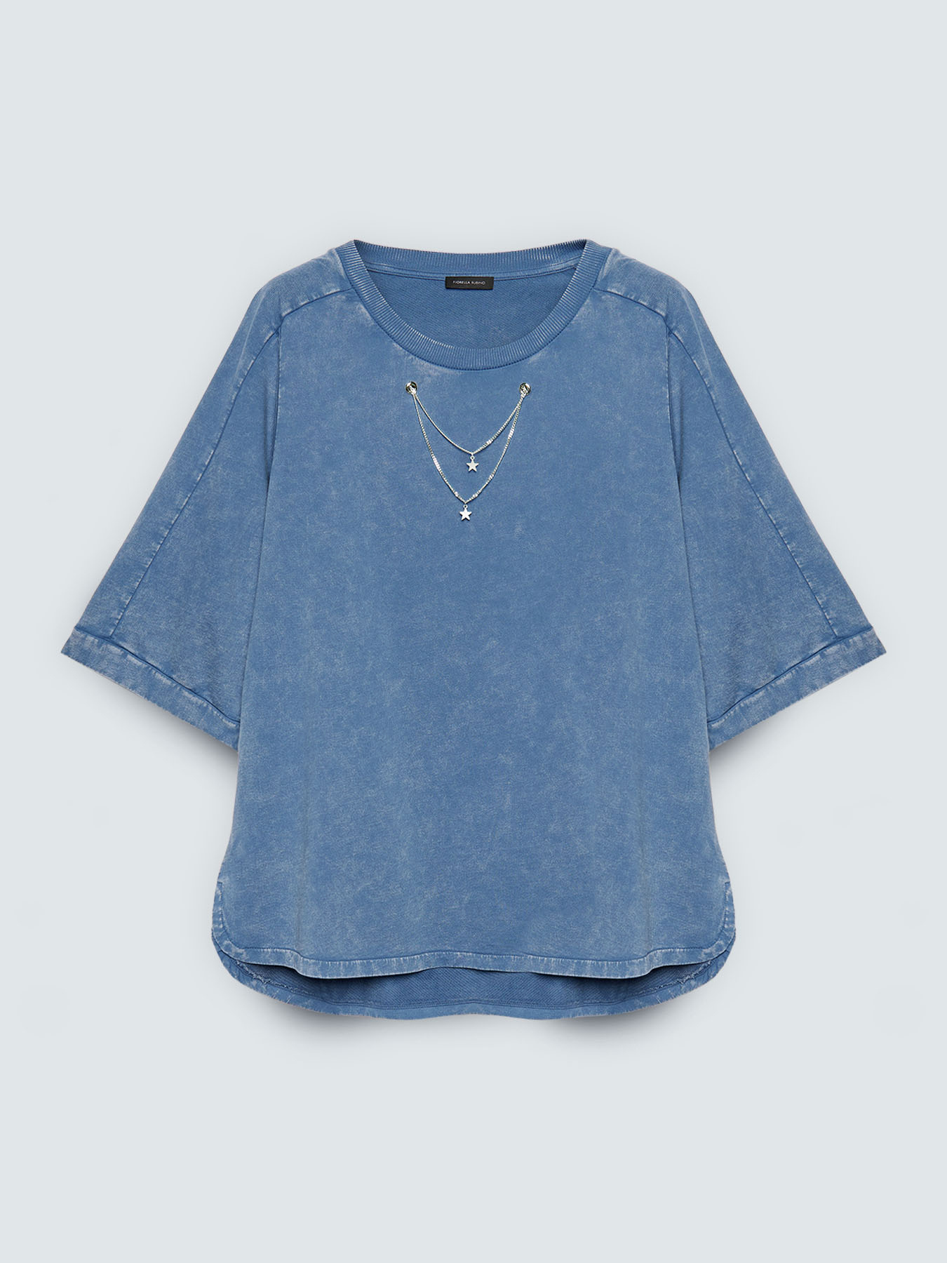 Sweatshirt with decorative chains image number 4