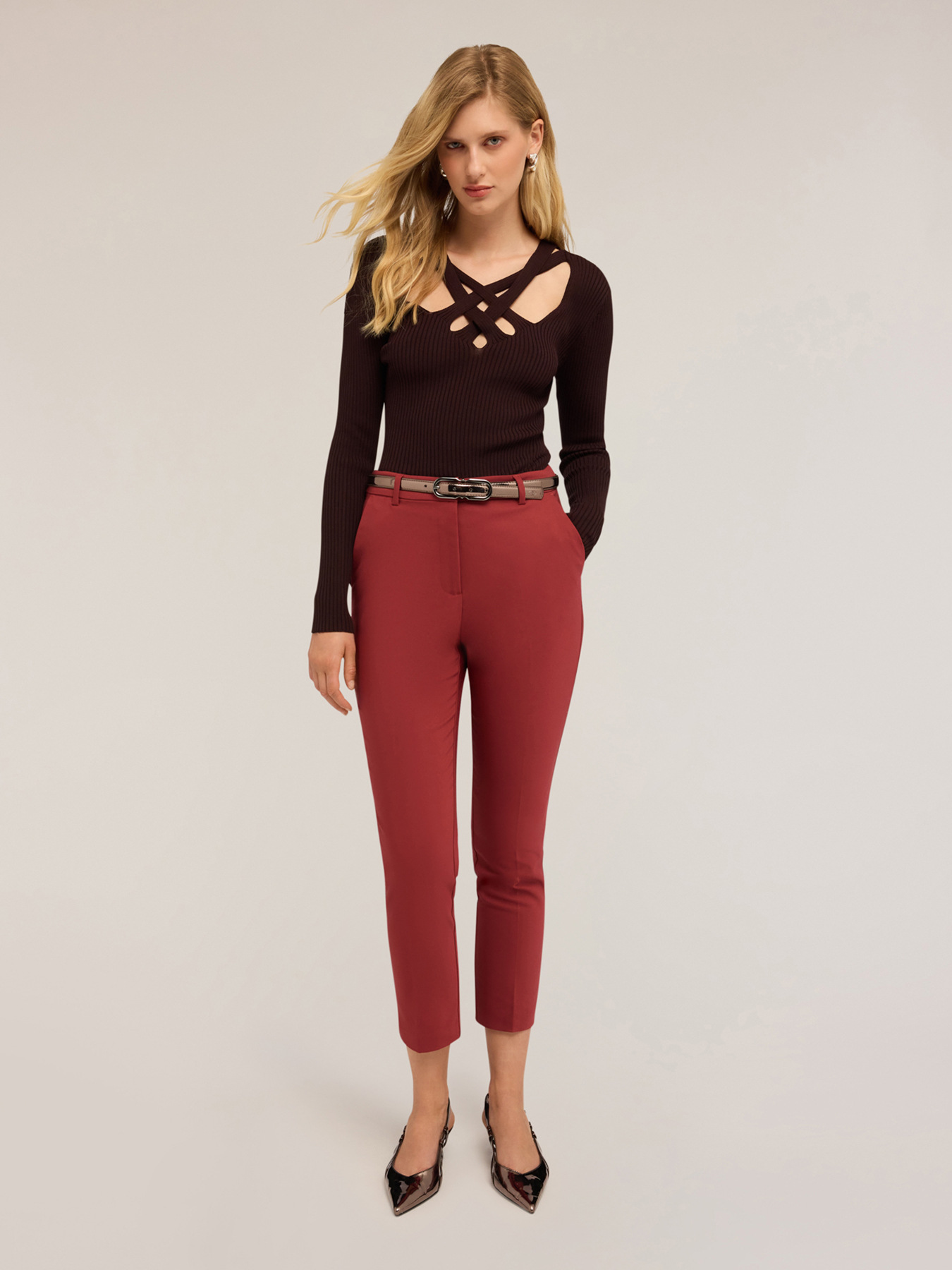 Ribbed sweater with knitted neckline image number 2