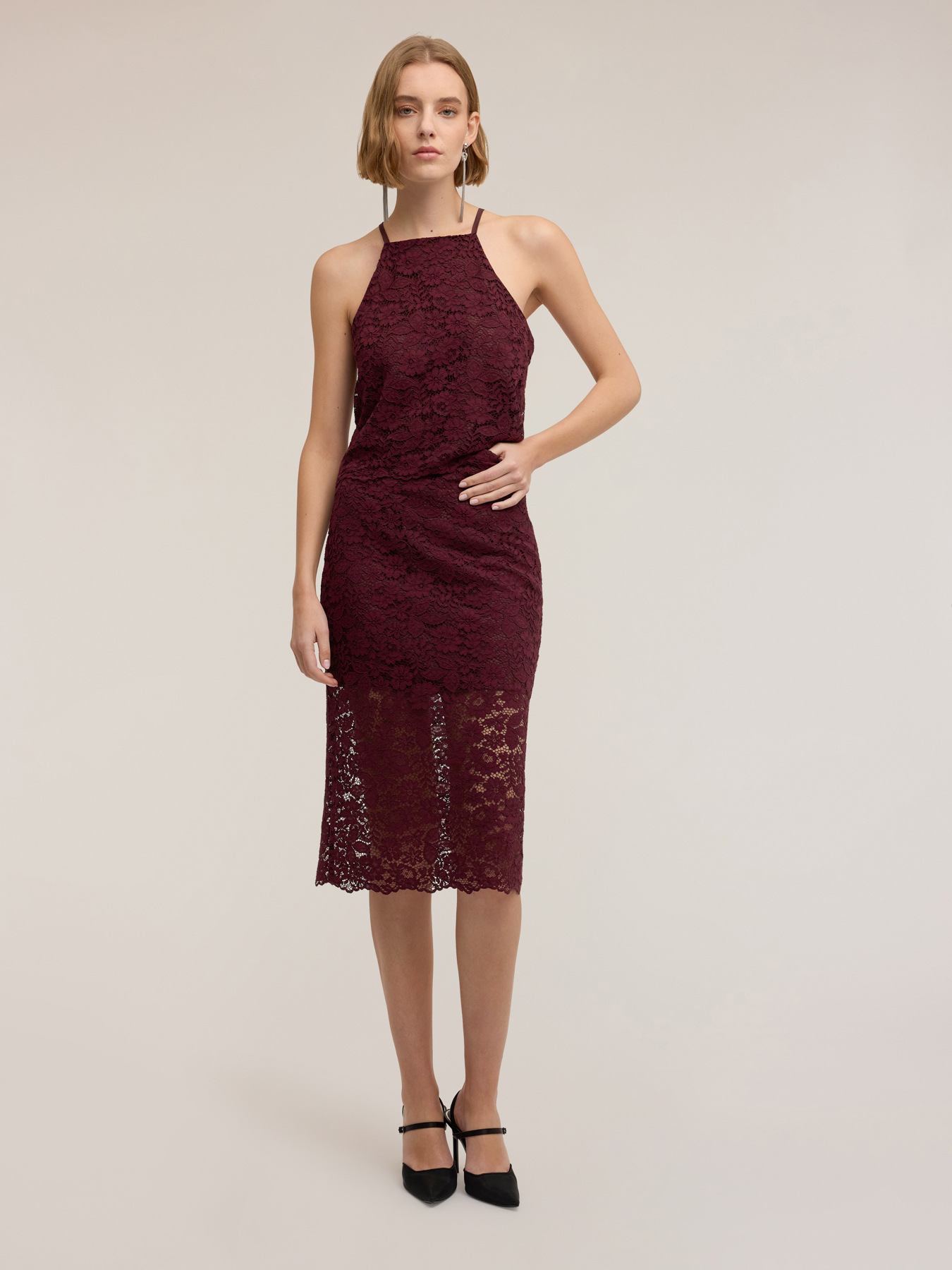 Lace top with halter neckline image number 3