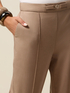 Chinos mit Detail am Bund image number 2