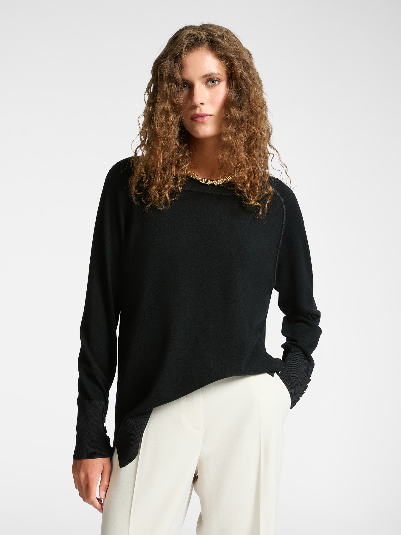 Weicher Pullover mit Knöpfen image number 0