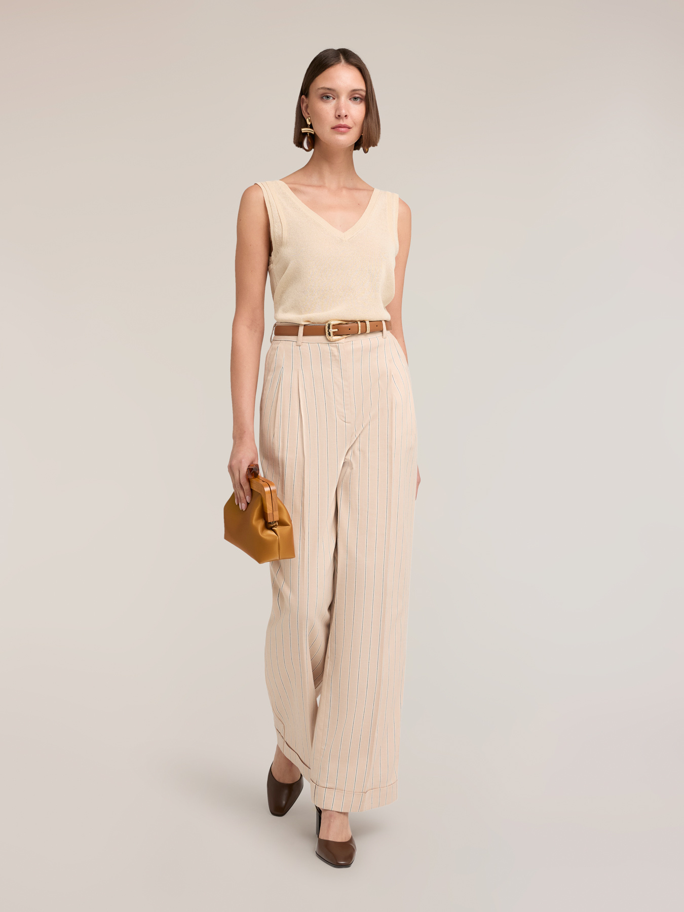 Linen blend knit top image number 3