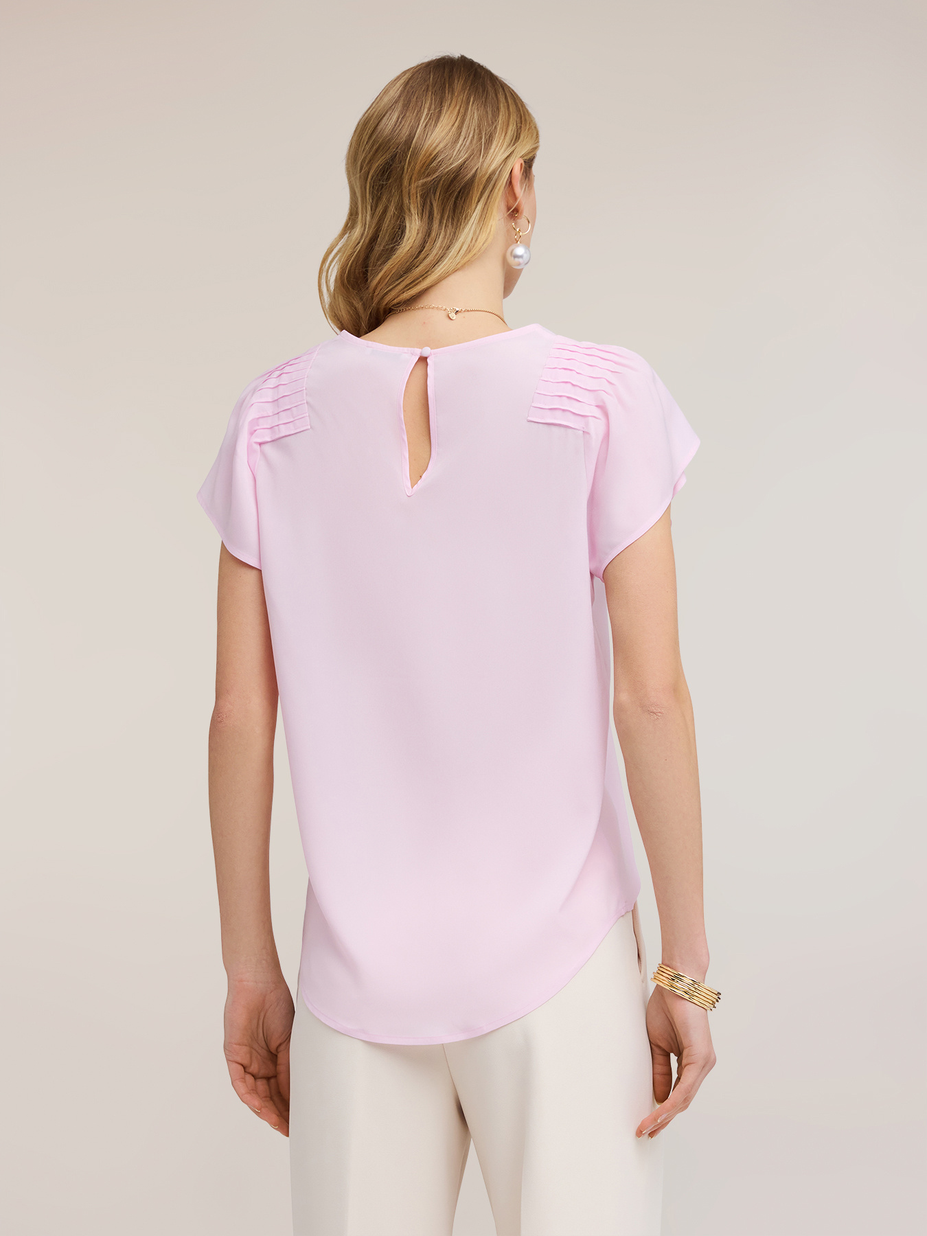 Cr&ecirc;pe de chine blouse with pleats image number 1