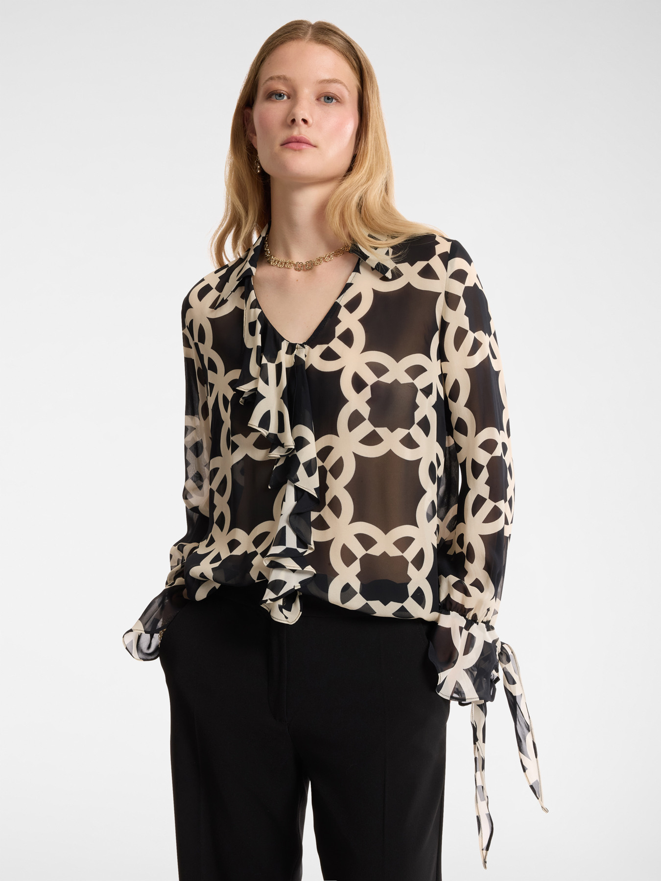 Bluse mit Monogramm image number 0