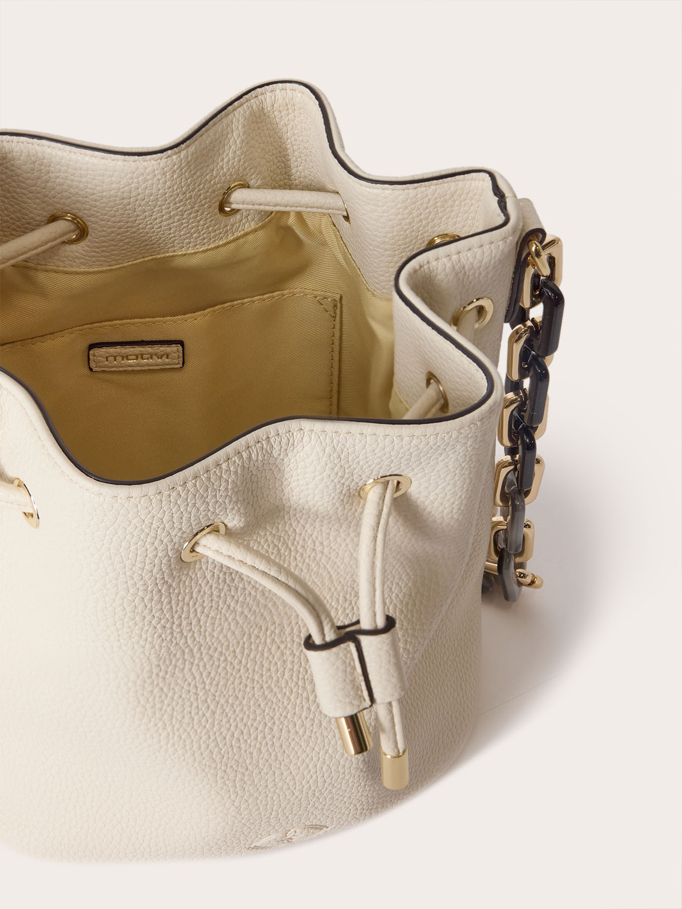 Bucket bag with chain shoulder strap image number 4