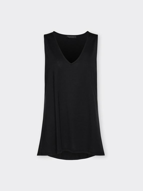 Mixed lyocell top with V-neck