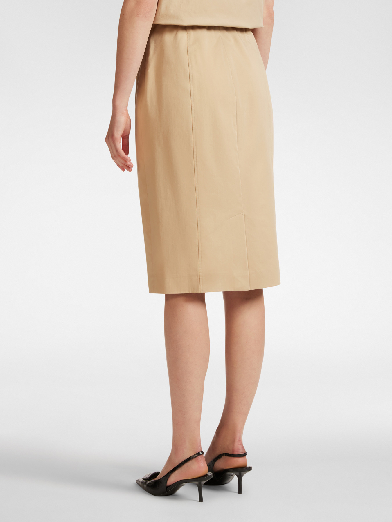 Solid color straight skirt image number 1
