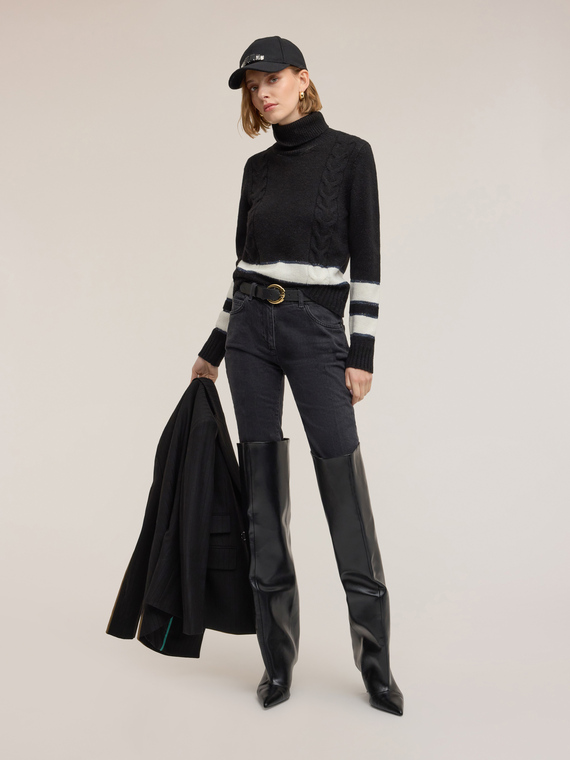 Pull col roul&eacute; &agrave; torsades en m&eacute;lange de laine