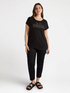 Camiseta con texto bordado image number 2