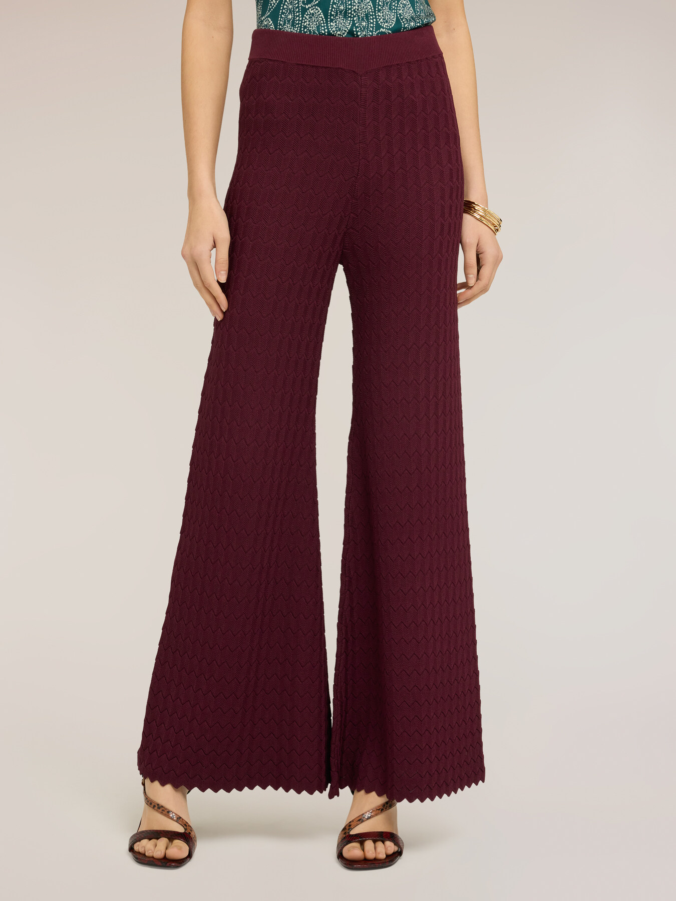 Lace effect knit trousers image number 2