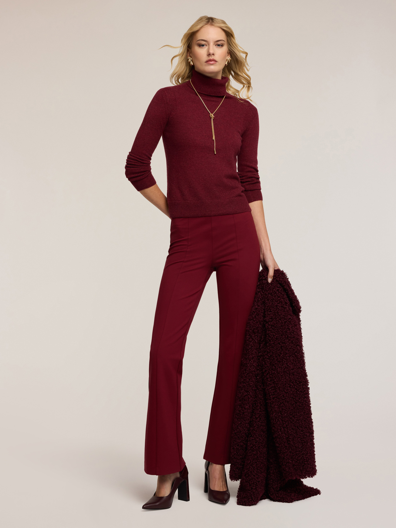 Cashmere turtleneck image number 3