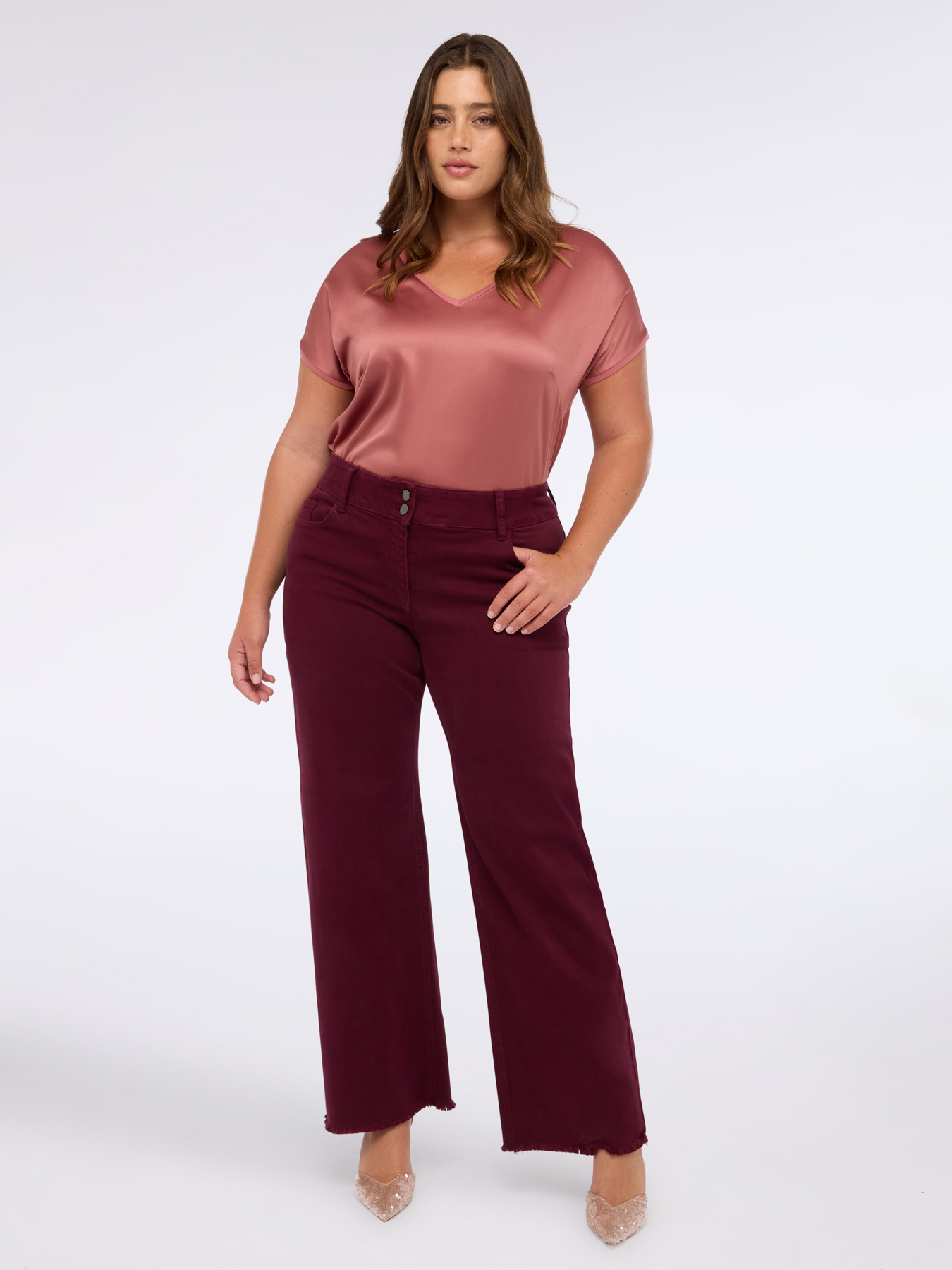 Camiseta bimat&eacute;rica con escote en V image number 2