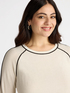 Pullover mit kontrastierendem schwarzen Bordüren und Mini-Pailletten image number 0