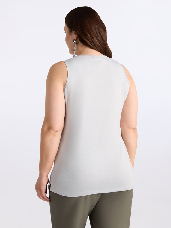 Dual fabric V-neck top