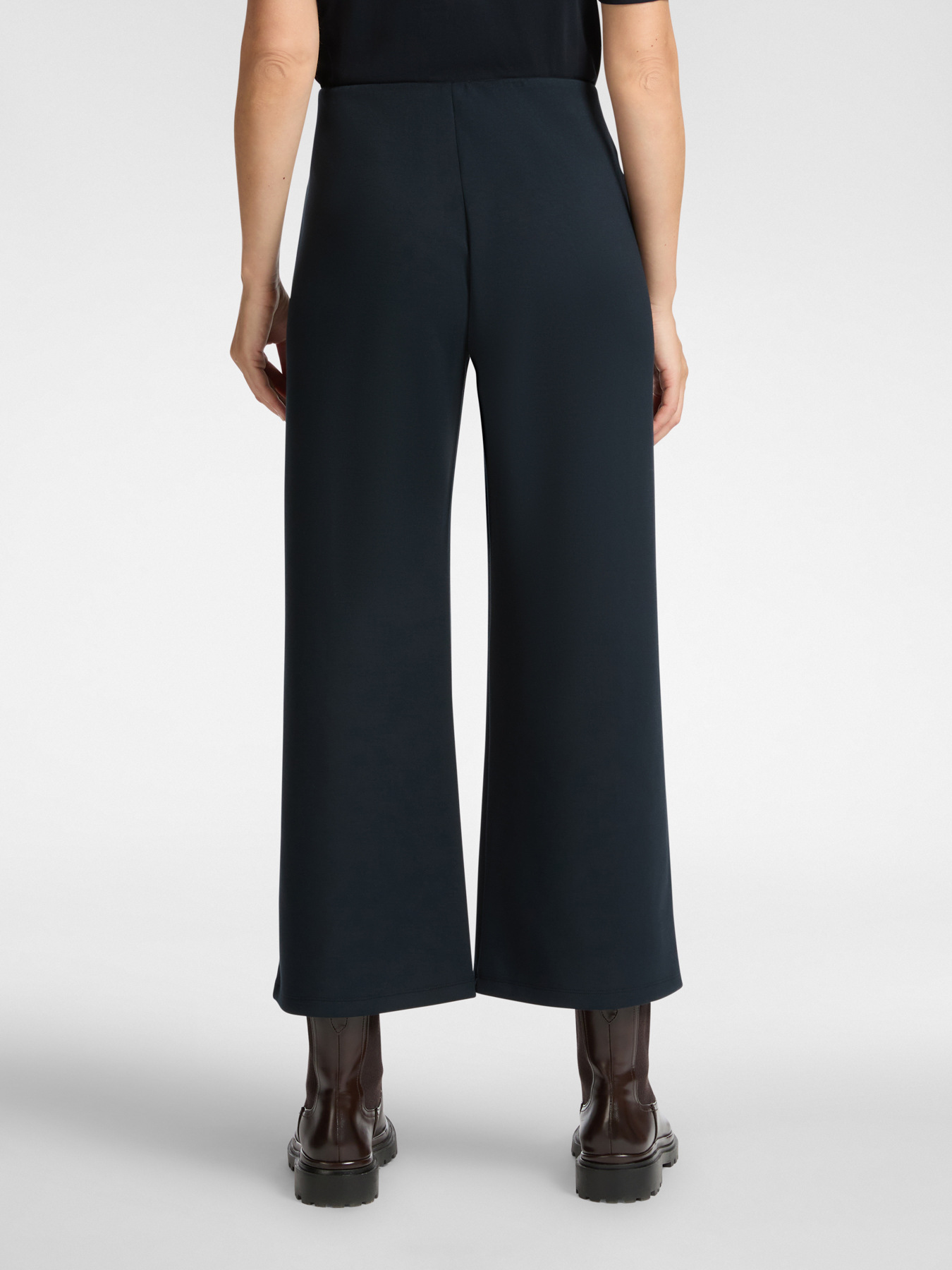 Lightweight scuba cropped trousers image number 1
