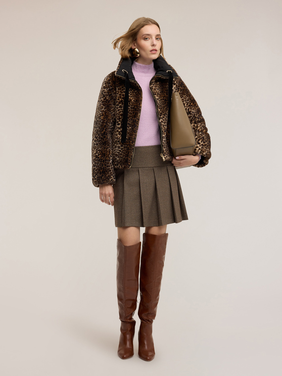 Chaqueta efecto pelo reversible