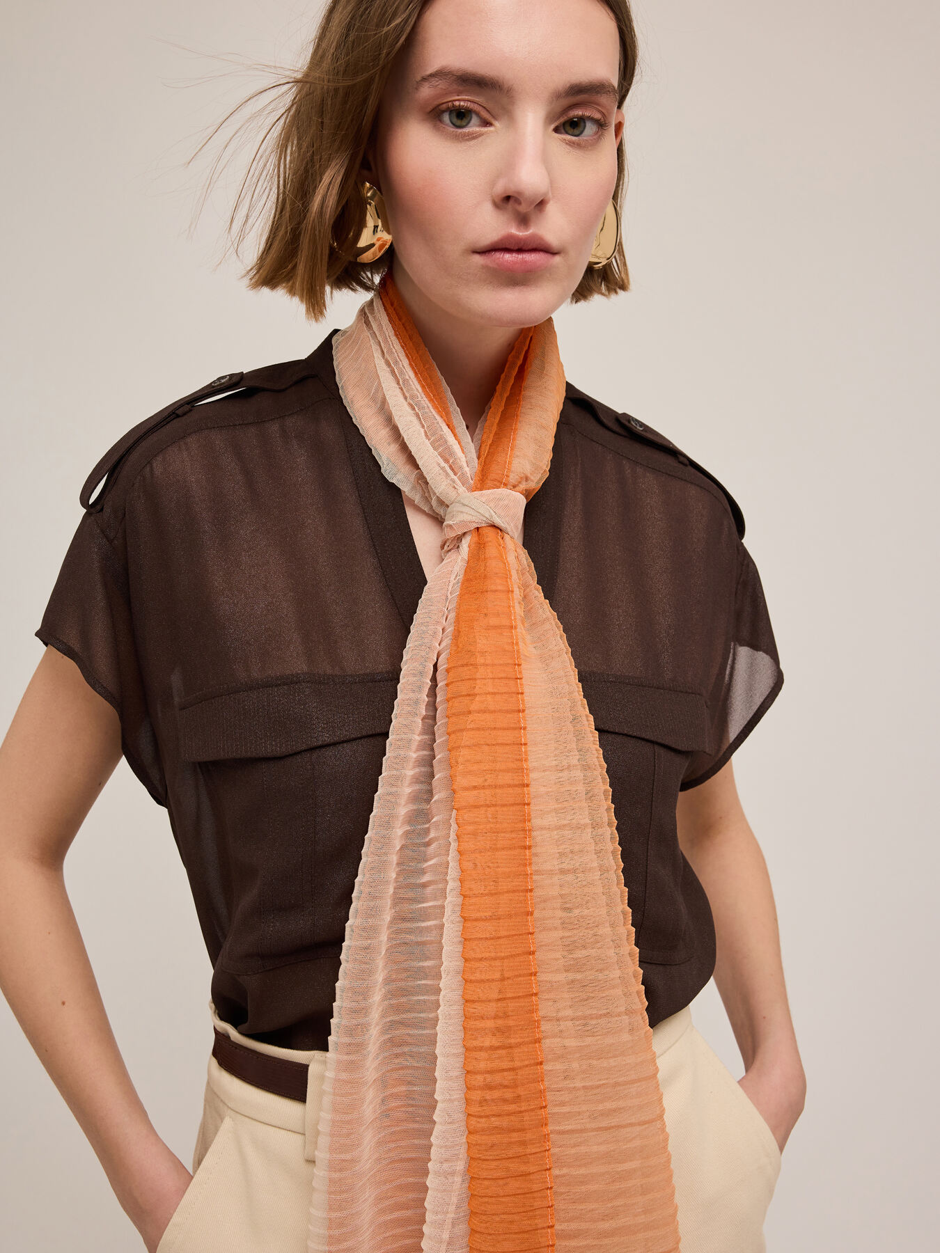 Nuanced pleated stole image number 0