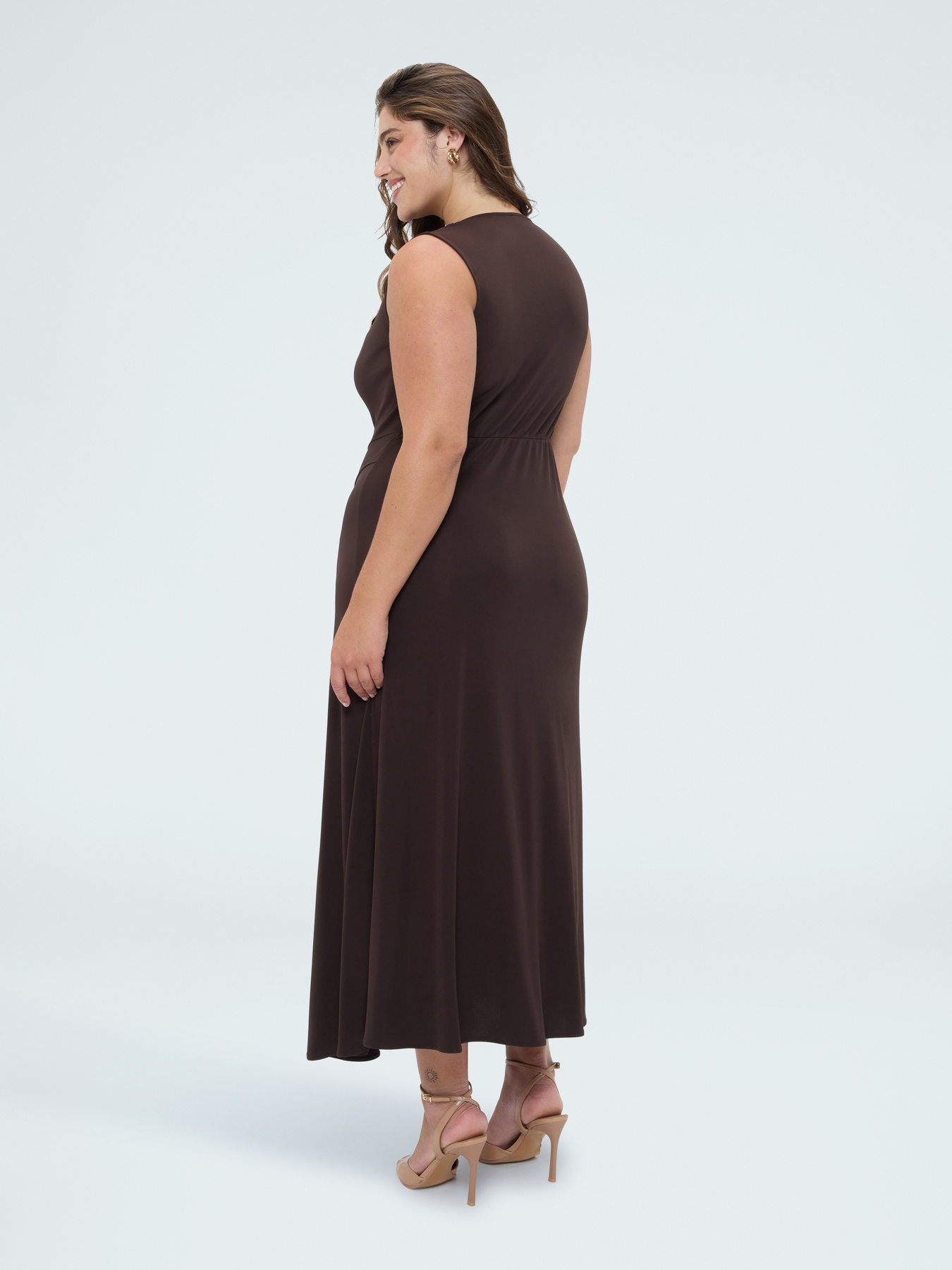 Langes ausgestelltes Kleid mit Applikation image number 2