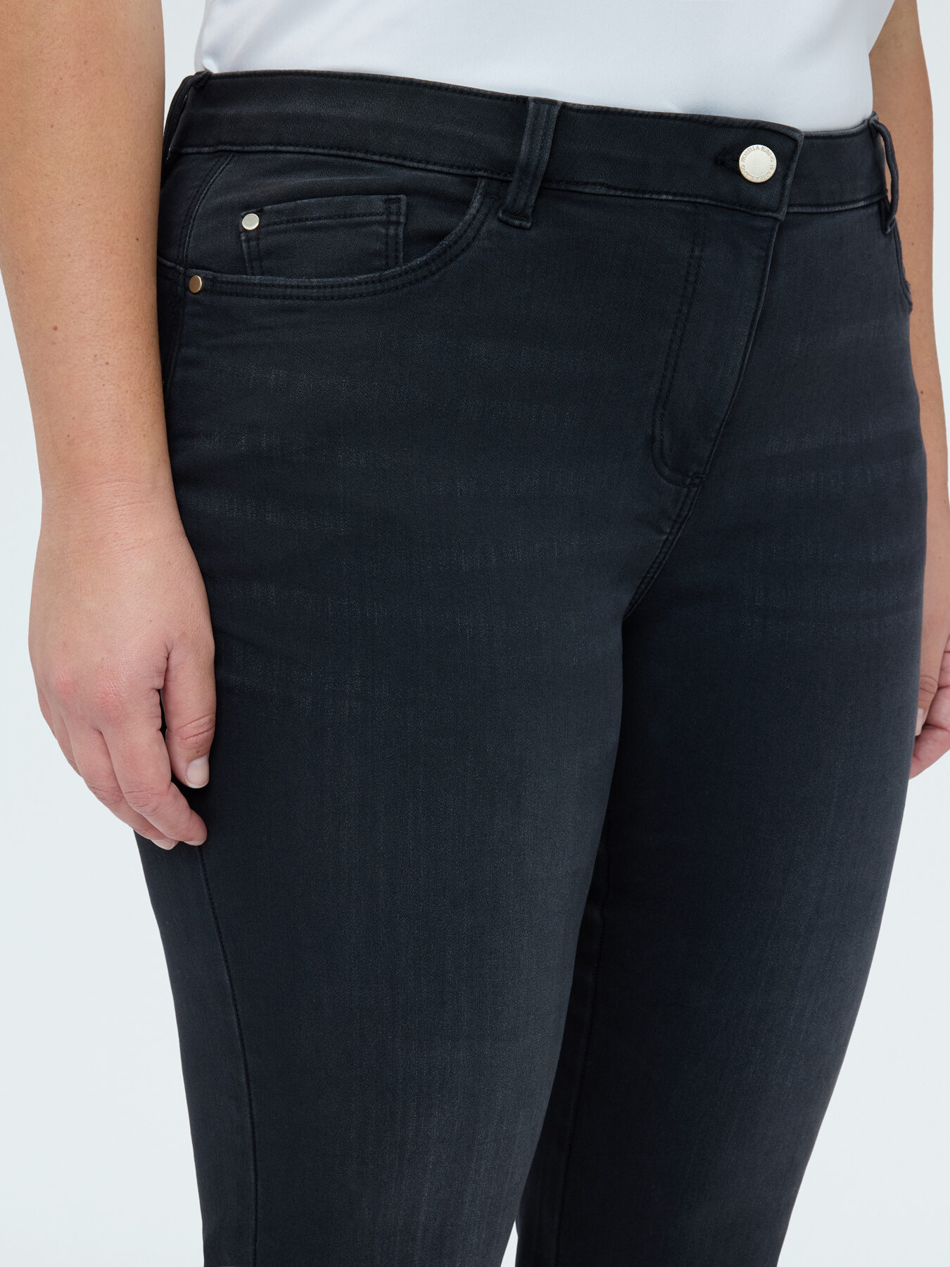 Kick Flare Jeans black wash image number 5