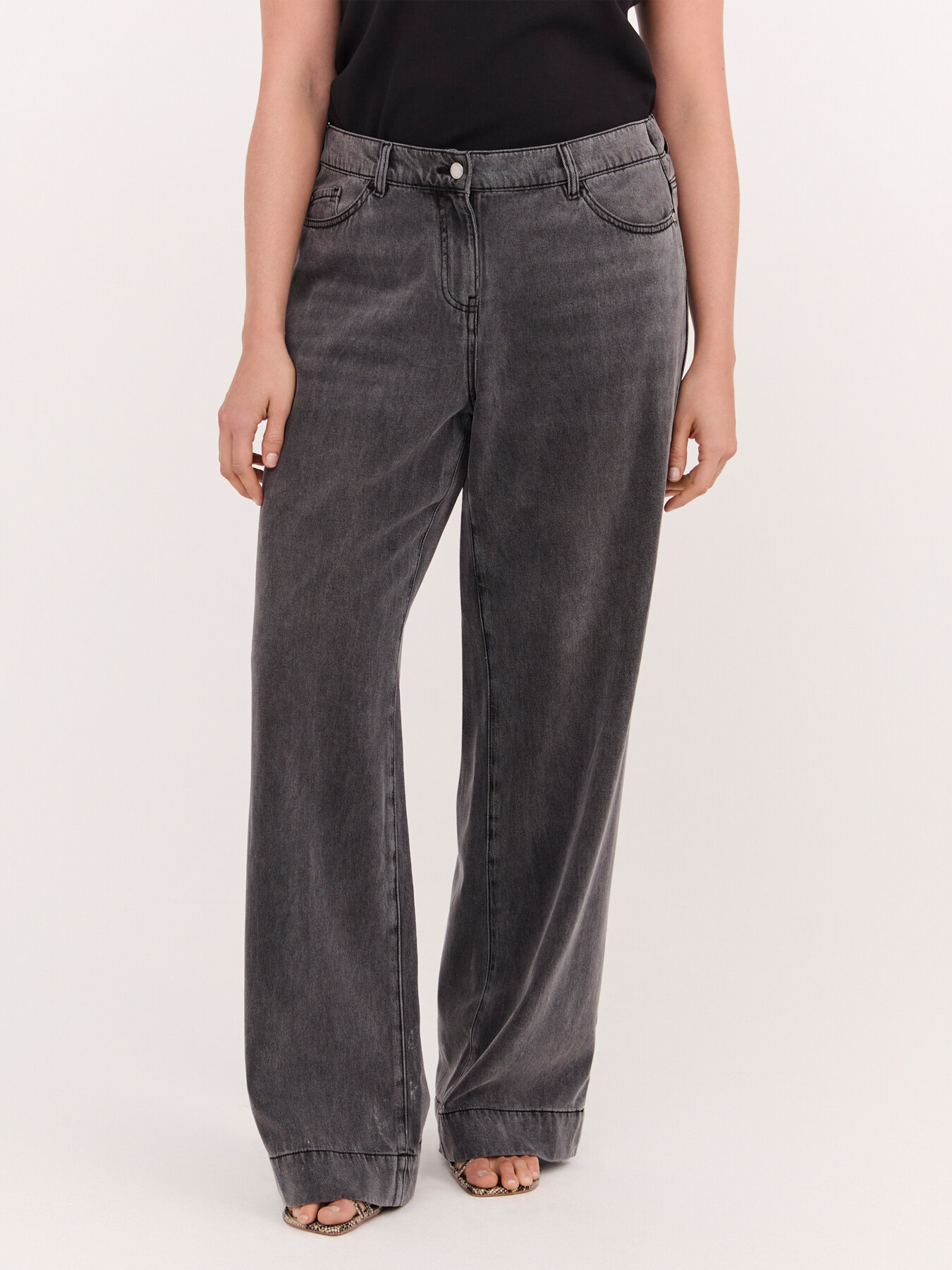 Jeans Regular grey washed image number 0