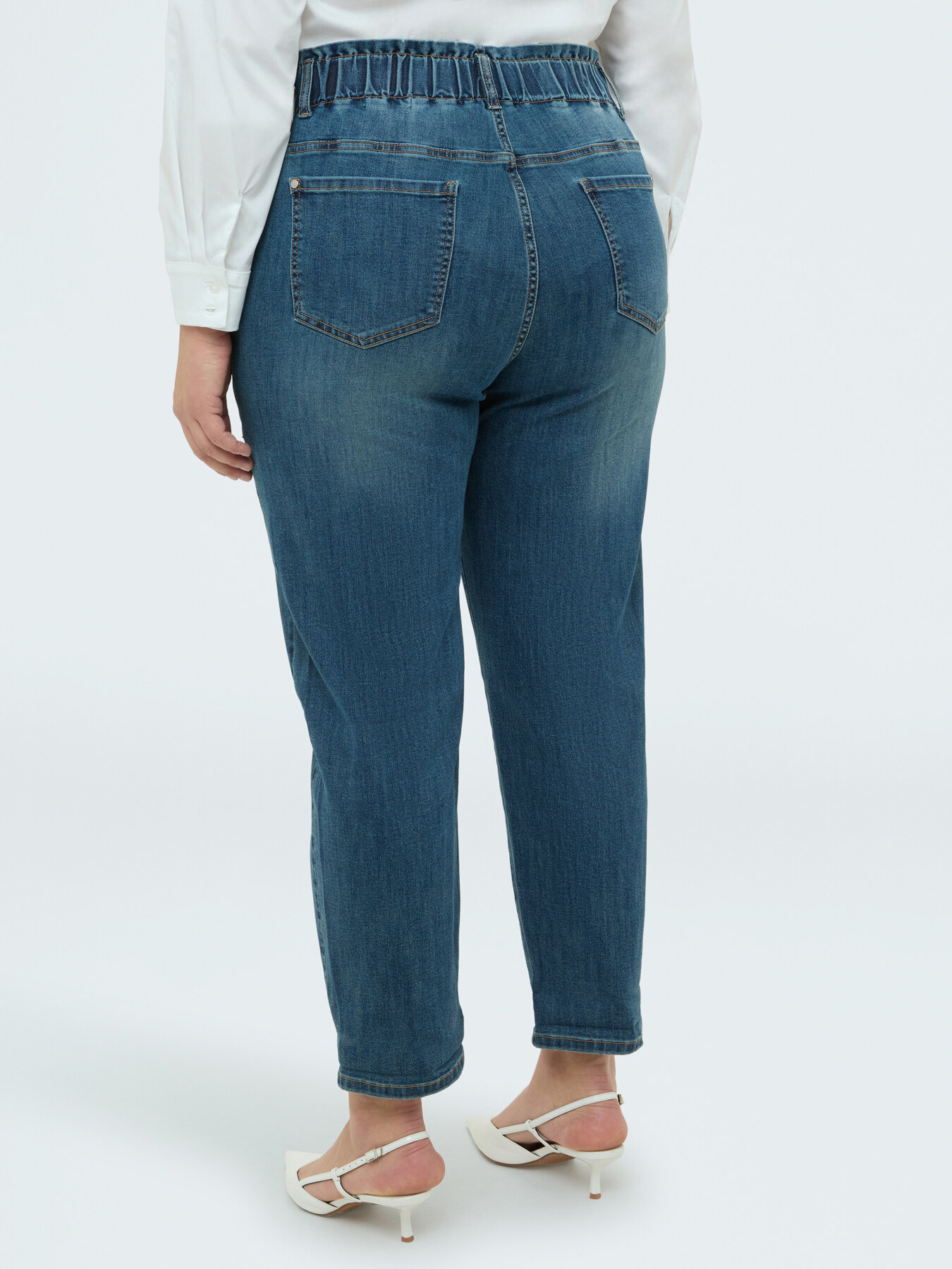 Balloon Jeans with rhinestones image number 1