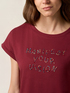 T-shirt con ricamo lettering image number 2