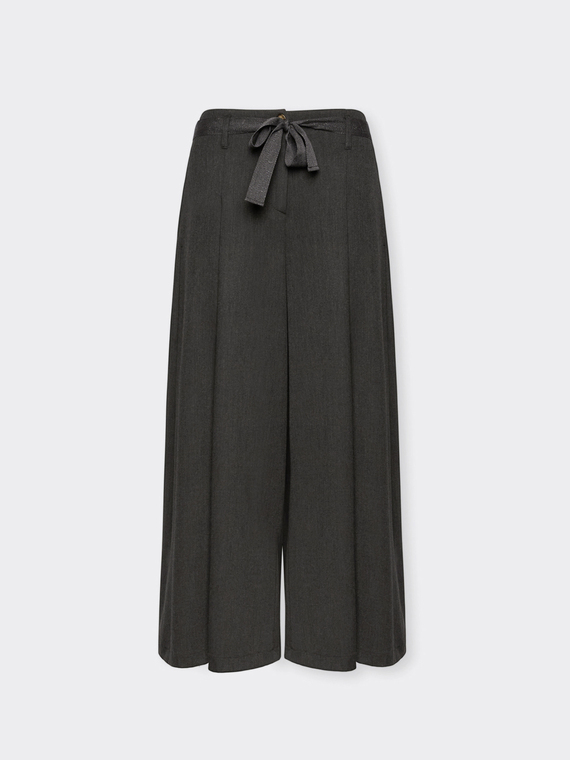 Wide trousers with belt